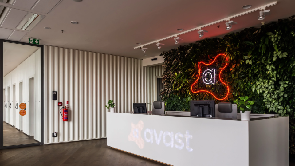 Phần mềm diệt virus miễn phí Avast, bán thông tin người dùng